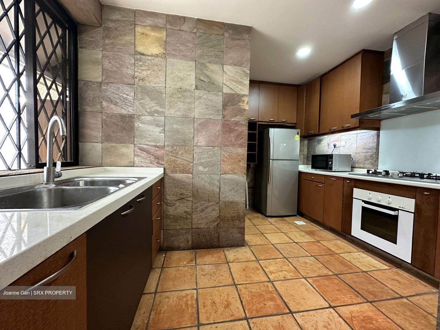 Villa Des Flores (D11), Condominium #539903071